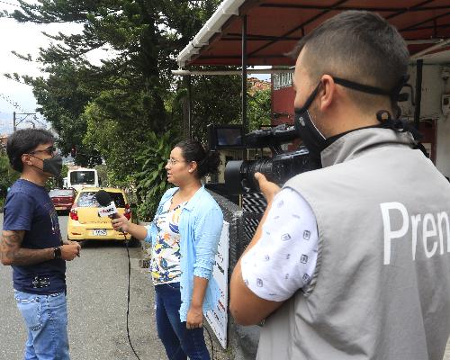 FotografoFoto Alcaldía de Medelllín:Con feria de procesos y medios alternativos, independientes, comunitarios y ciudadanos, en Medellín se celebra la semana de la comunicación. 